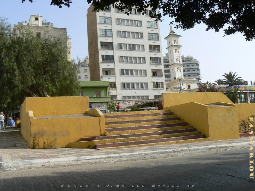 128 av de Tunis .jpg